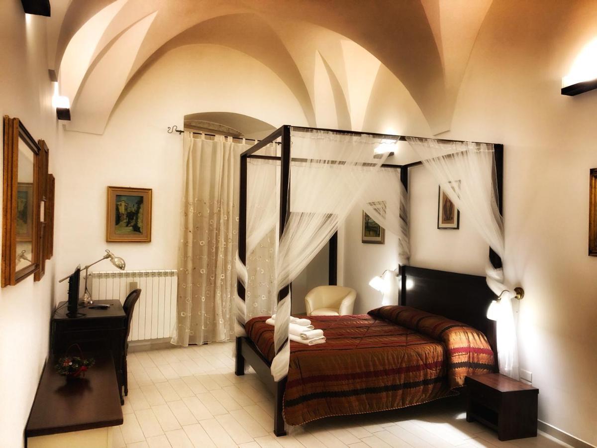Bed and Breakfast Palazzo Salia Lecce Exterior foto